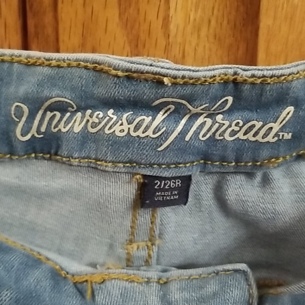 Universal Thread Distressed Jeans Size 2 - Picture 4 of 7